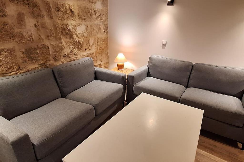 Sleep-In-Montpellier, Gaya, 6 Pers, Ecusson Apartment Luaran gambar