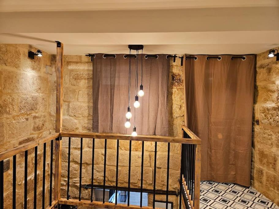 Sleep-In-Montpellier, Gaya, 6 Pers, Ecusson Apartment Luaran gambar