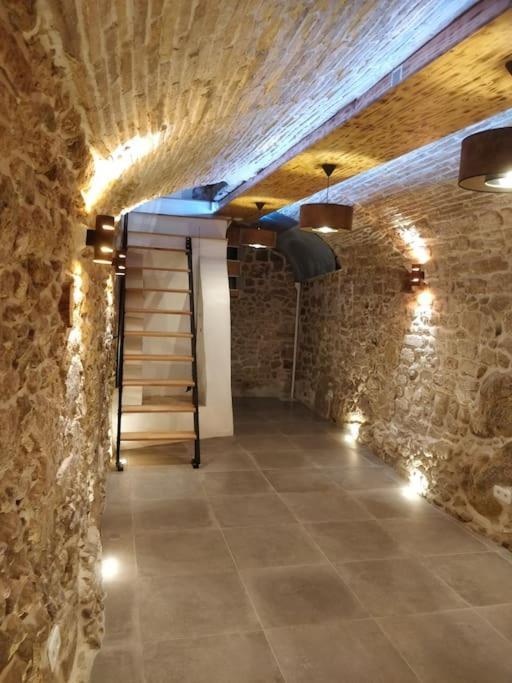 Sleep-In-Montpellier, Gaya, 6 Pers, Ecusson Apartment Luaran gambar