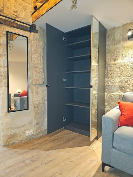Sleep-In-Montpellier, Gaya, 6 Pers, Ecusson Apartment Luaran gambar