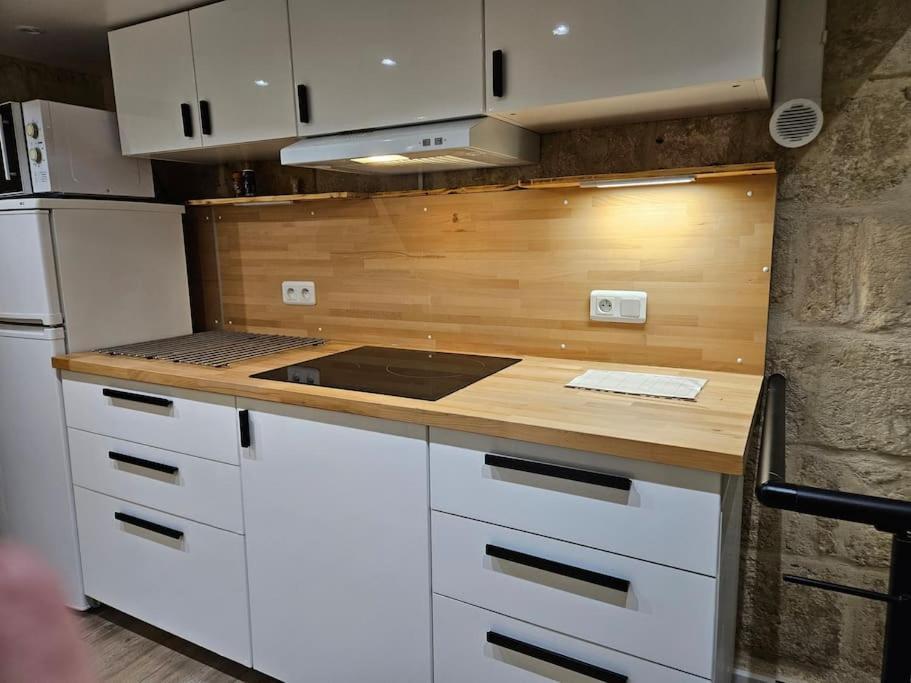 Sleep-In-Montpellier, Gaya, 6 Pers, Ecusson Apartment Luaran gambar