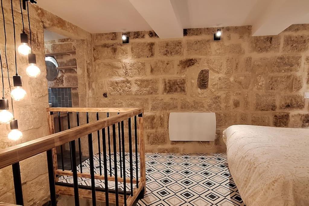 Sleep-In-Montpellier, Gaya, 6 Pers, Ecusson Apartment Luaran gambar